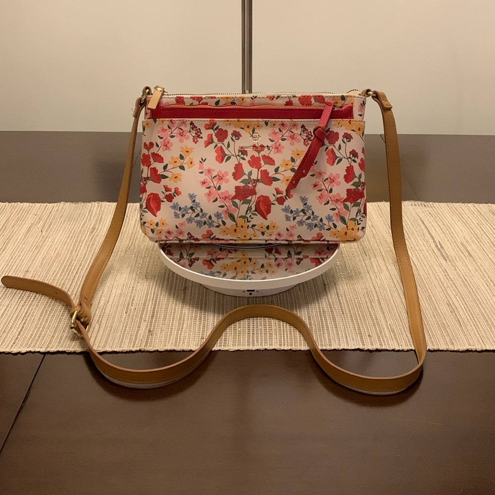Nanette Lepore Mirabel floral bag w/pouch EUC - Picture 3 of 17